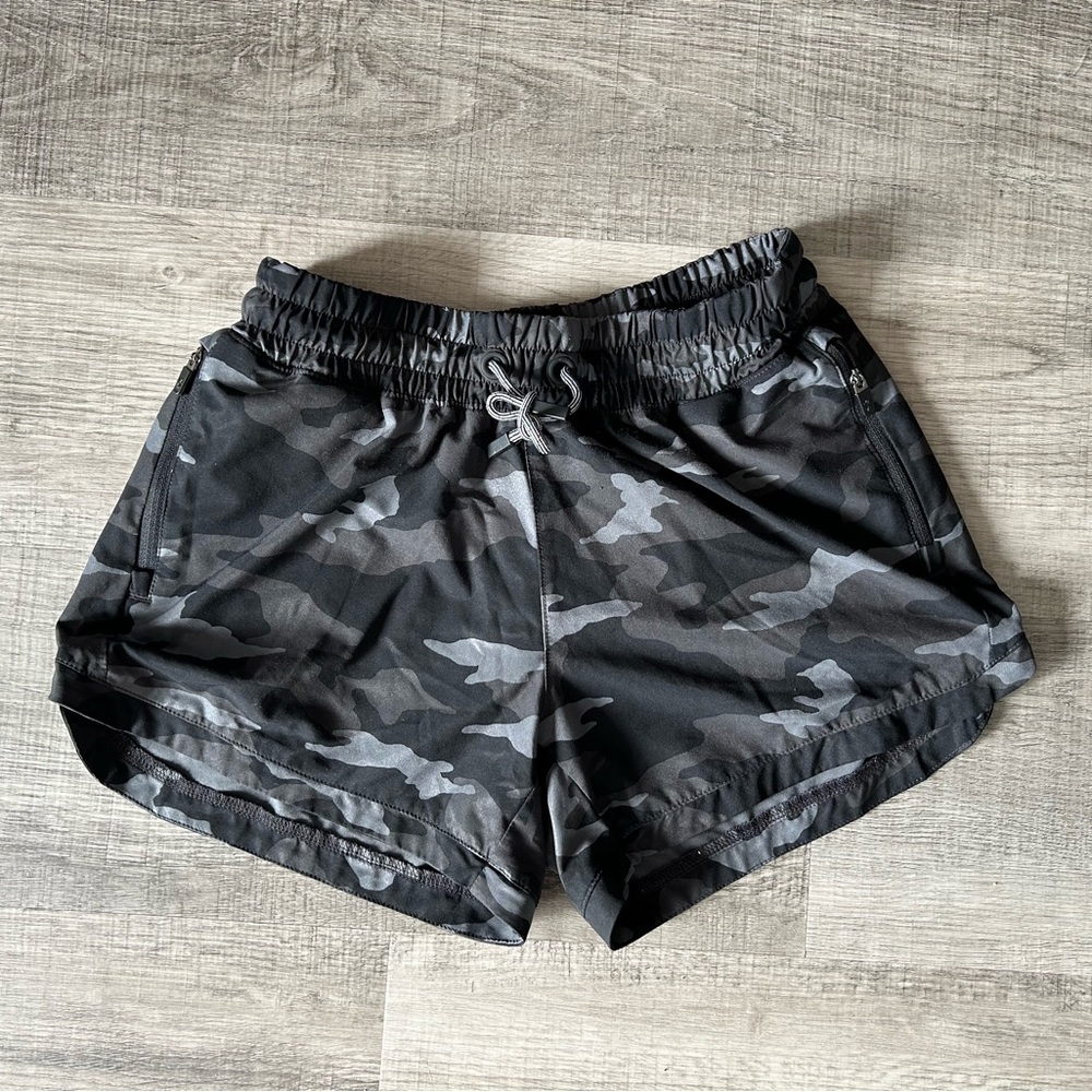 Athleta Girl Camo Shorts Size XL (14)